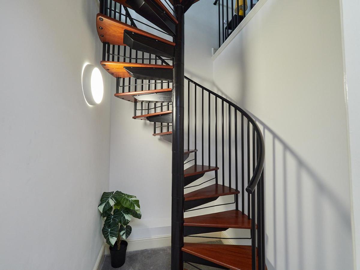 Emerald Suite - Two Story Duplex Apartment - Balcony - Contractors - Family - City Centre - Broadway Plaza - Five Ways - Sleeps 6 Birmingham Exteriér fotografie